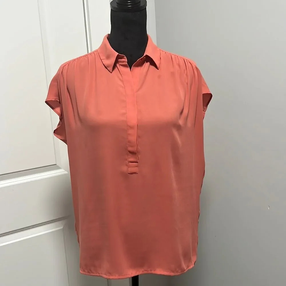 Loft peach blouse with collar and short sleeves size S